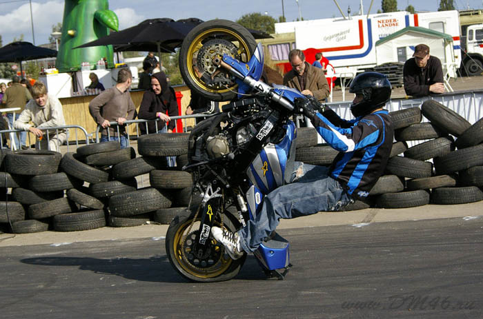 hot wheels stunt