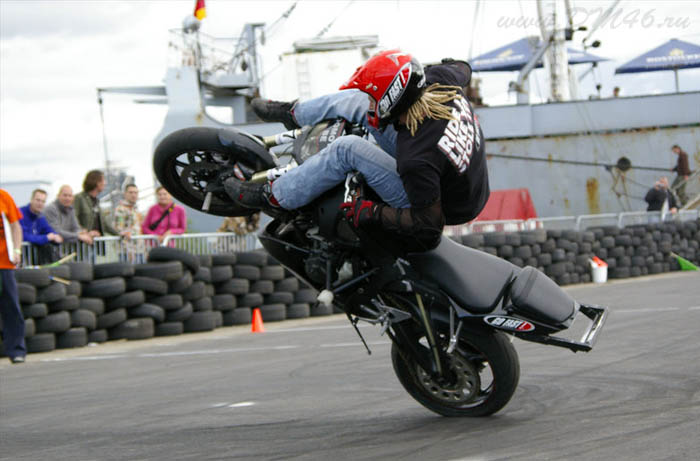 bike stunts